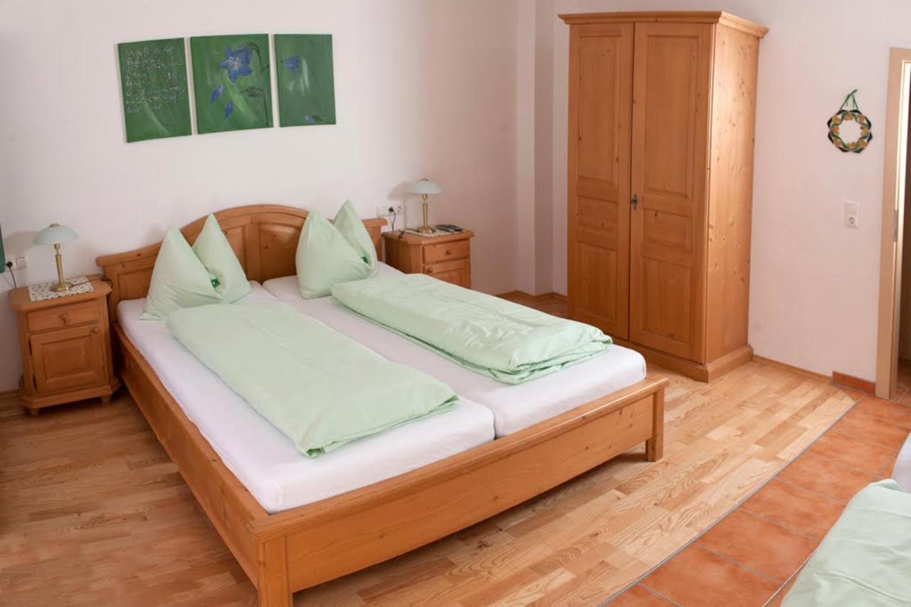 Bio-Bauernhof-Hotel Matlschweiger Lassing  Buitenkant foto