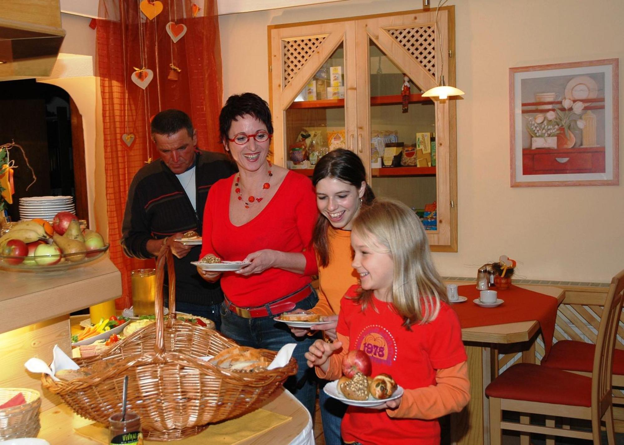 Bio-Bauernhof-Hotel Matlschweiger Lassing  Buitenkant foto